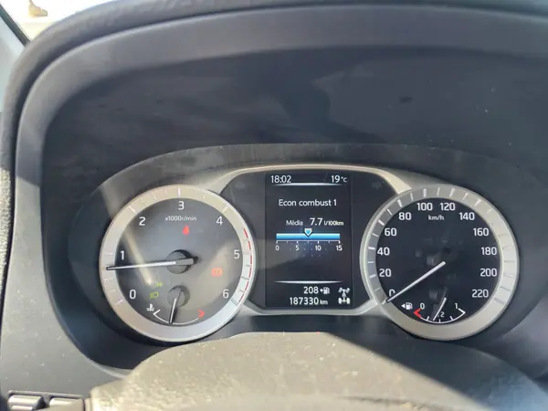 Nissan Navara 2017 - 22250 EUR, 188270 km - AUTO.MOTO.pt - 188270km - foto 10 de 14