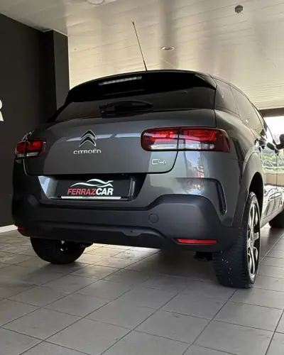 Citroën C4 Cactus 2018 - 10500 EUR, 176060 km - AUTO.MOTO.pt - 176060km - foto 10 de 15
