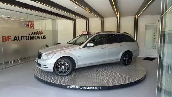Mercedes-Benz C 220 2010 - 9900 EUR, 291040 km - AUTO.MOTO.pt - 291040km - foto 2 de 61
