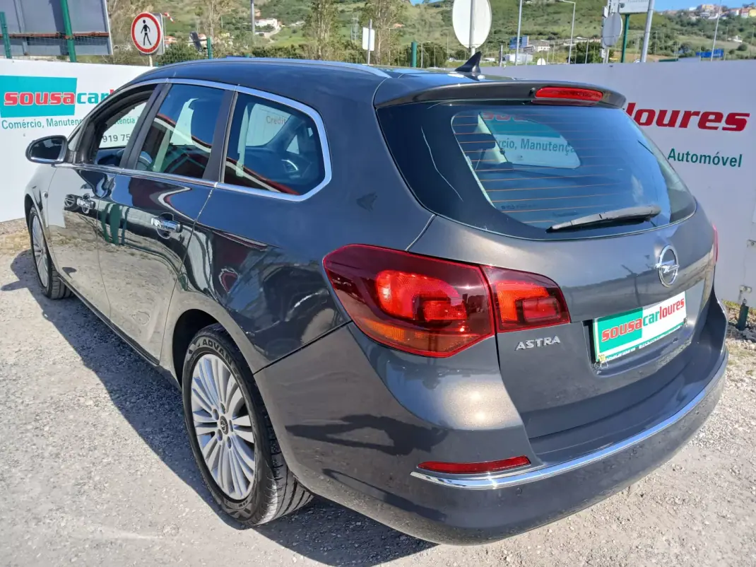 Opel Astra Sports Tourer 2013 - 7350 EUR, 143297 km - AUTO.MOTO.pt - 143297km - foto 10 de 26