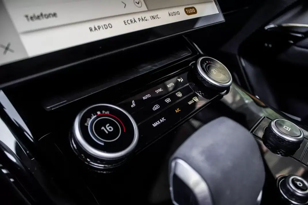 Land Rover Range Rover Sport 2023 - 83990 EUR, 131215 km - AUTO.MOTO.pt - 131215km - foto 22 de 46