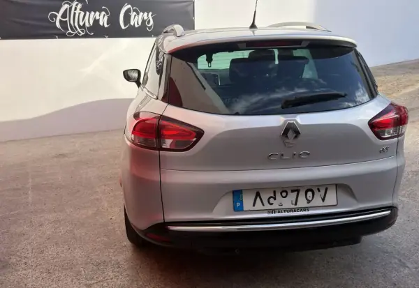 Renault Clio Sport Tourer 2016 - 7600 EUR, 181777 km - AUTO.MOTO.pt - 181777km - foto 17 de 19