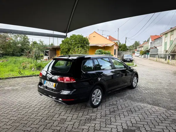 Volkswagen Golf Variant 2019 - 13590 EUR, 180000 km - AUTO.MOTO.pt - 180000km - foto 12 de 12