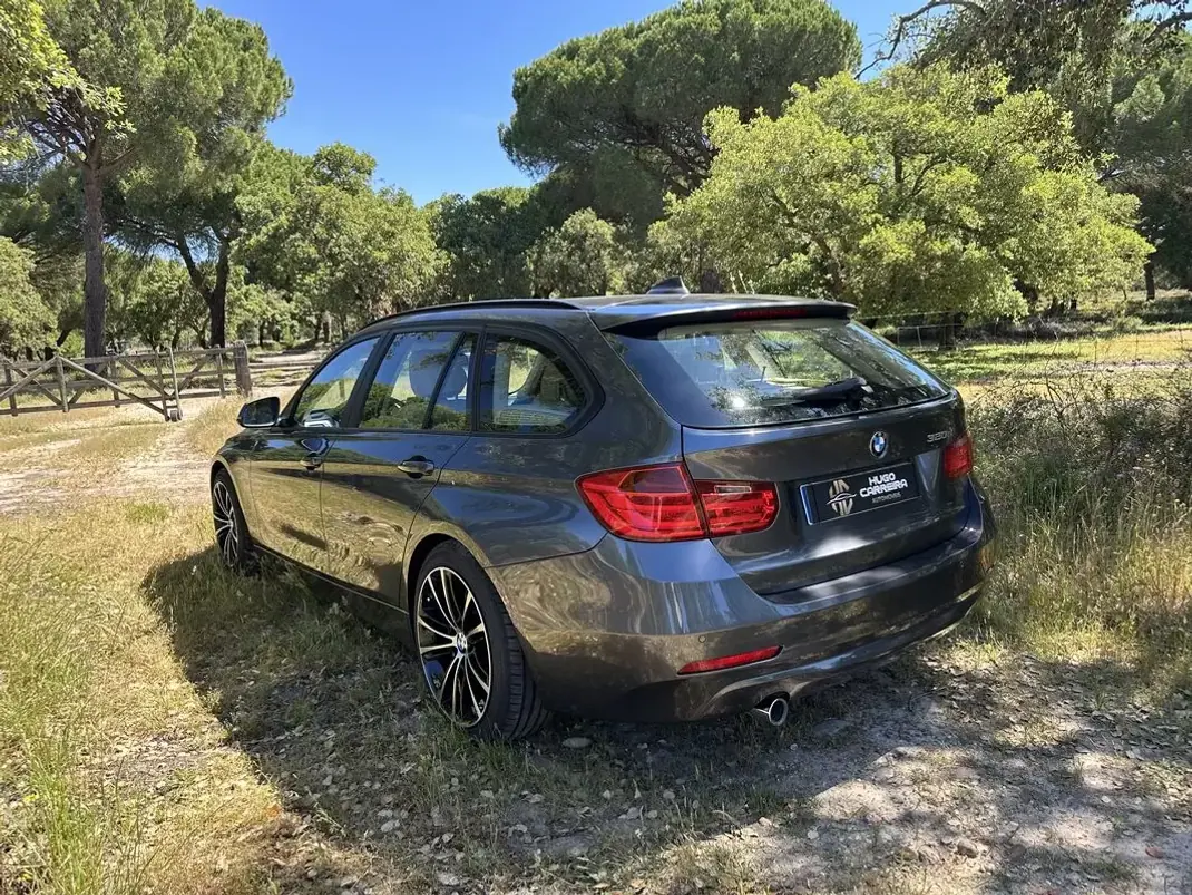 BMW 320 2013 - 12450 EUR, 229000 km - AUTO.MOTO.pt - 229000km - foto 3 de 10