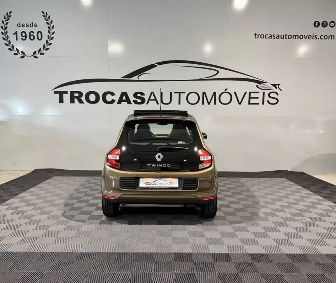 Renault Twingo 2015 - 7900 EUR, 124650 km - 124650km - foto 38 de 42