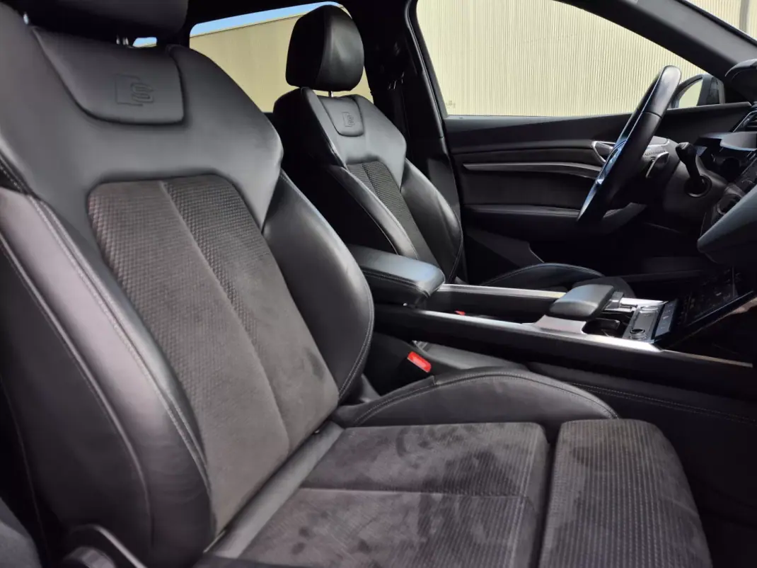Audi e-tron 2020 - 29000 EUR, 133000 km - AUTO.MOTO.pt - 133000km - foto 16 de 23