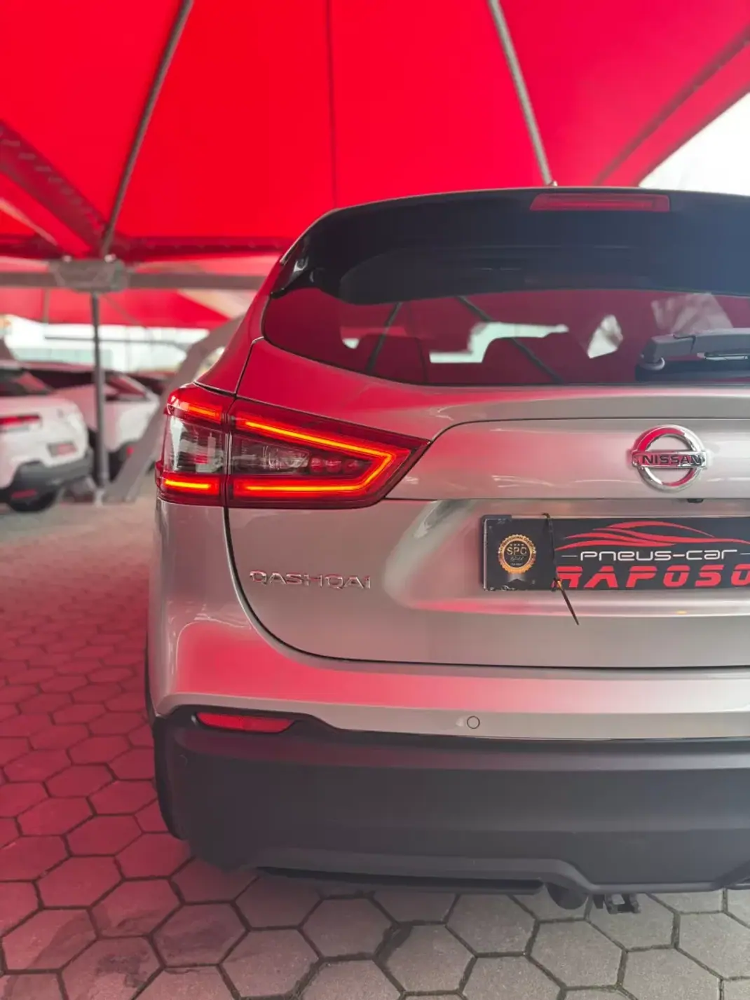 Nissan Qashqai 2018 - 18500 EUR, 118088 km - AUTO.MOTO.pt - 118088km - foto 15 de 16