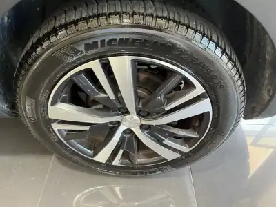 Peugeot 5008 2017 - 22500 EUR, 161123 km - AUTO.MOTO.pt - 161123km - foto 35 de 47