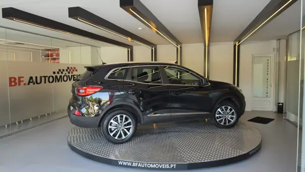 Renault Kadjar 2018 - 15500 EUR, 107700 km - AUTO.MOTO.pt - 107700km - foto 7 de 56