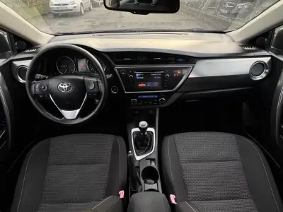 Toyota Auris 2014 - 10990 EUR, 224000 km - AUTO.MOTO.pt - 224000km - foto 14 de 27