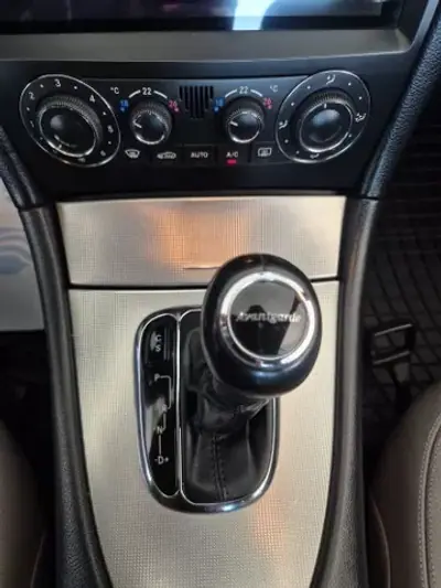 Mercedes-Benz CLK 220 2008 - 13900 EUR, 183000 km - AUTO.MOTO.pt - 183000km - foto 7 de 9