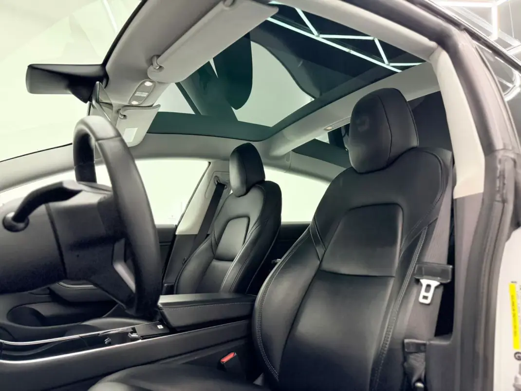 Tesla Model 3 2019 - 22750 EUR, 159999 km - AUTO.MOTO.pt - 159999km - foto 21 de 23