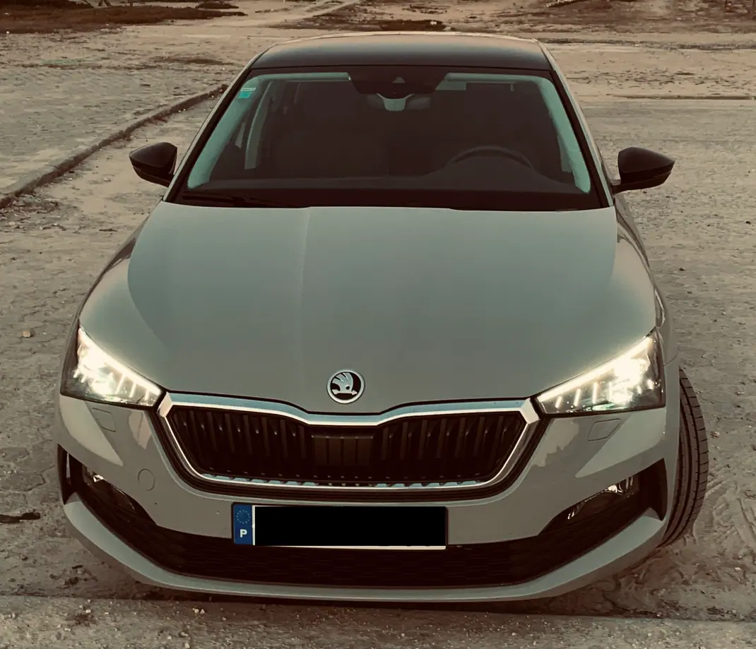 Skoda Scala 2020 - 16750 EUR, 100000 km - AUTO.MOTO.pt - 100000km - foto 1 de 13