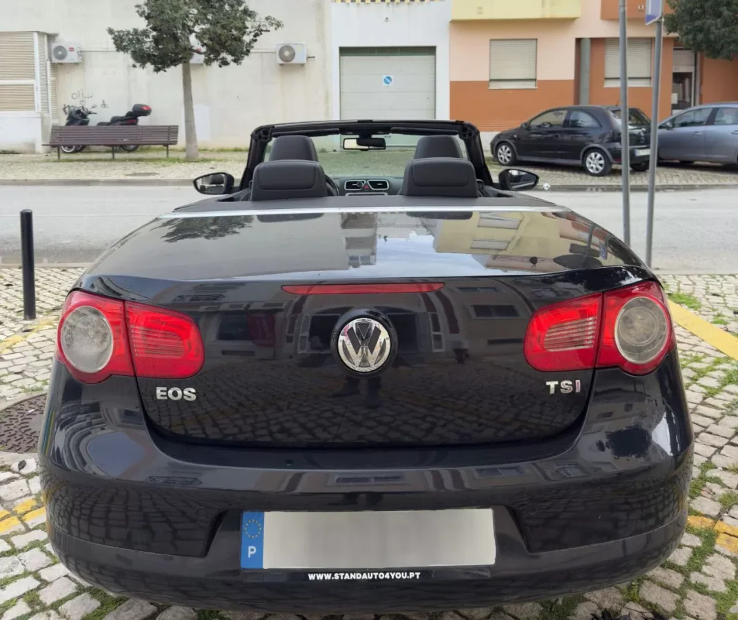 Volkswagen EOS 2009 - 11250 EUR, 120000 km - AUTO.MOTO.pt - 120000km - foto 6 de 11