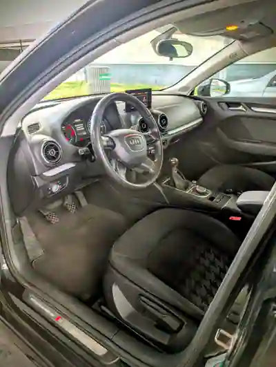Audi A3 Sportback 2013 - 9950 EUR, 210000 km - AUTO.MOTO.pt - 210000km - foto 3 de 9