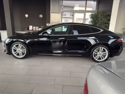 Tesla Model S 2019 - 27990 EUR, 181940 km - AUTO.MOTO.pt - 181940km - foto 4 de 29
