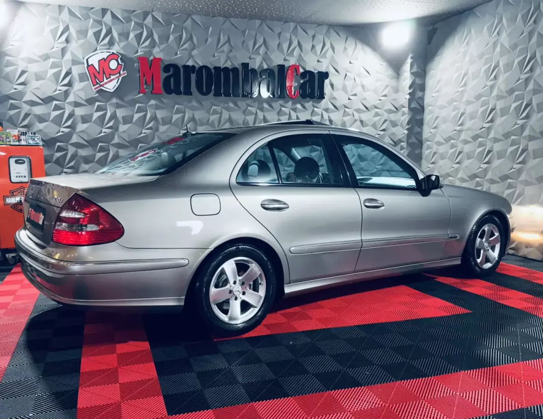 Mercedes-Benz E 270 2003 - 13990 EUR, 91096 km - AUTO.MOTO.pt - 91096km - foto 10 de 34