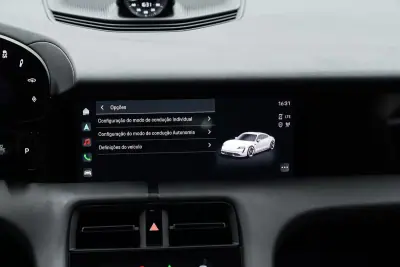 Porsche Taycan 2024 - 84950 EUR, 8000 km - AUTO.MOTO.pt - 8000km - foto 41 de 58