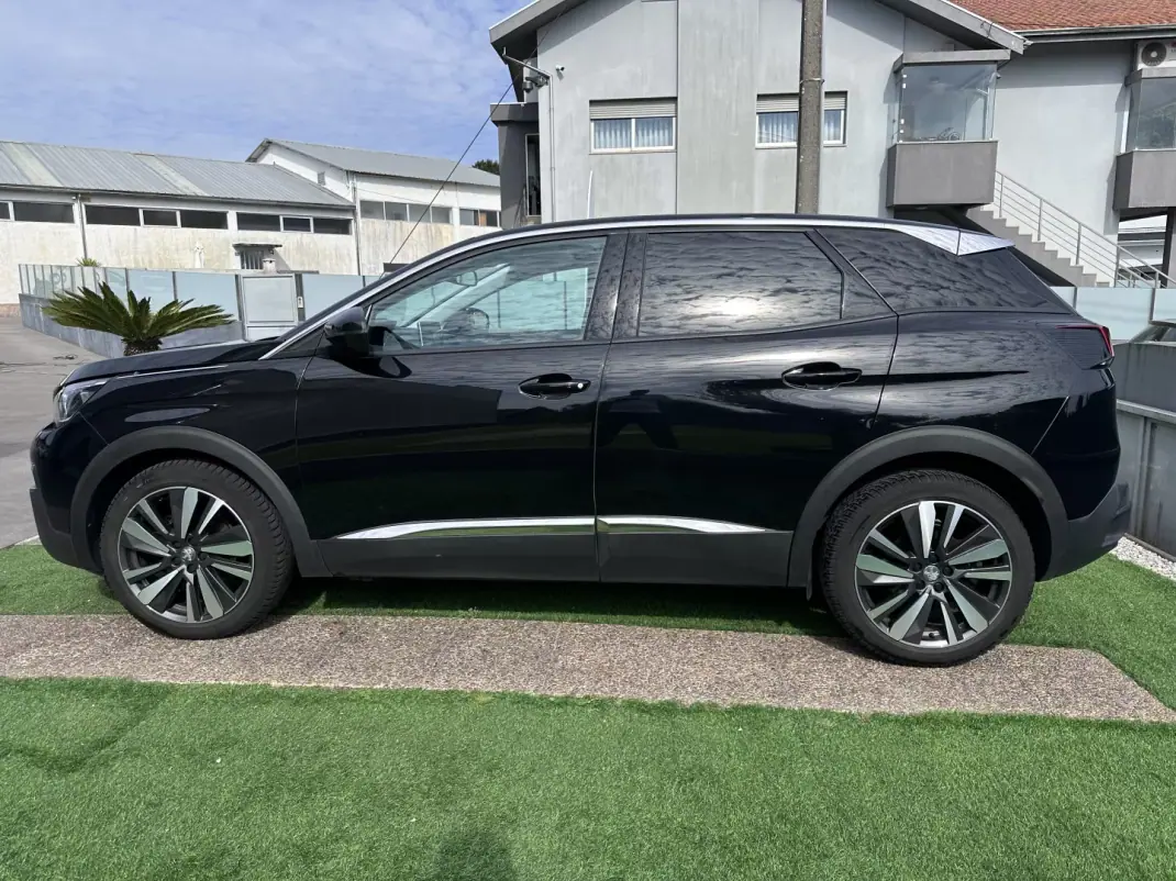 Peugeot 3008 2019 - 17900 EUR, 180000 km - AUTO.MOTO.pt - 180000km - foto 18 de 62