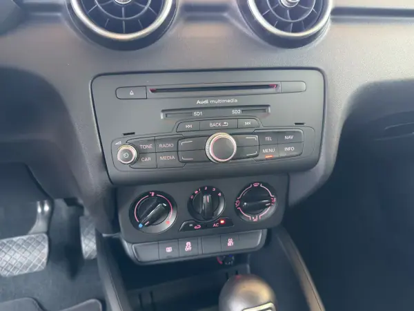 Audi A1 Sportback 2014 - 15750 EUR, 119146 km - 119146km - foto 17 de 26