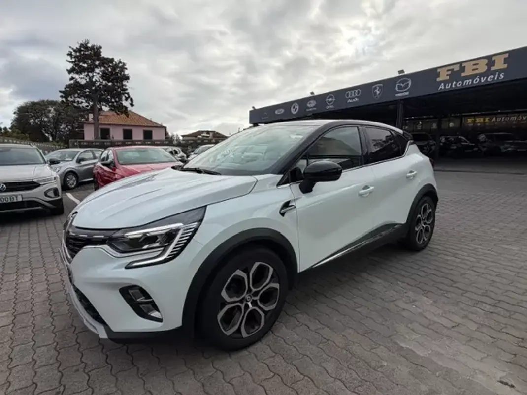 Renault Captur 2022 - 16900 EUR, 84100 km - AUTO.MOTO.pt - 84100km - foto 1 de 12