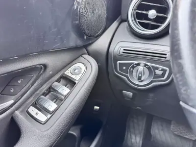 Mercedes-Benz GLC 300 2021 - 35900 EUR, 157354 km - AUTO.MOTO.pt - 157354km - foto 15 de 22