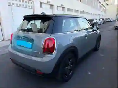 MINI Cooper 2022 - 17999 EUR, 28000 km - 28000km - foto 10 de 11