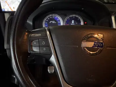 Volvo XC 60 2012 - 16990 EUR, 201000 km - AUTO.MOTO.pt - 201000km - foto 23 de 35