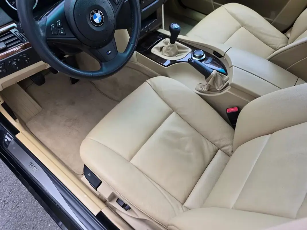 BMW 520 2006 - 9990 EUR, 153000 km - AUTO.MOTO.pt - 153000km - foto 23 de 29