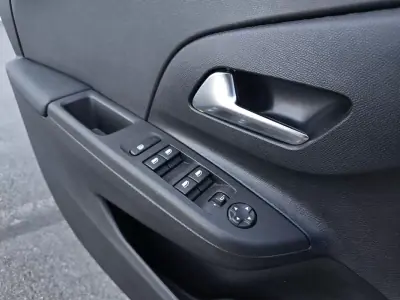 Opel Corsa 2024 - 18590 EUR, 38000 km - AUTO.MOTO.pt - 38000km - foto 32 de 34