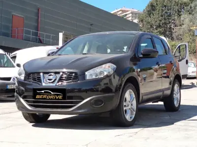 Nissan Qashqai 2010 - 10500 EUR, 185635 km - foto 2 de 8