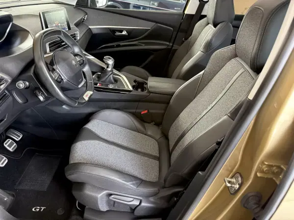 Peugeot 3008 2017 - 18500 EUR, 155000 km - AUTO.MOTO.pt - 155000km - foto 26 de 112