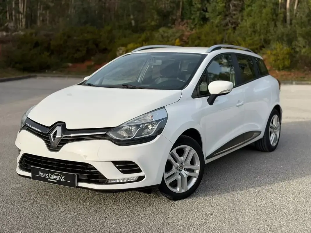 Renault Clio Sport Tourer 2019 - 8900 EUR, 169500 km - AUTO.MOTO.pt - 169500km - foto 1 de 14