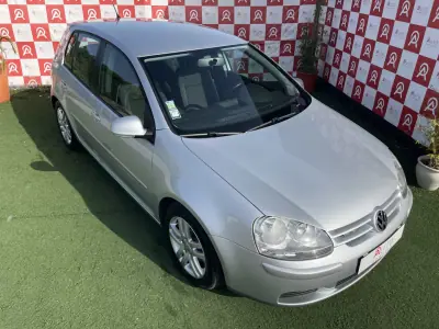 Volkswagen Golf 2008 - 7990 EUR, 201630 km - AUTO.MOTO.pt - 201630km - foto 6 de 17
