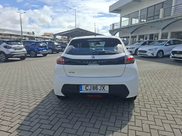 Peugeot 208 2021 - 14950 EUR, 68700 km - AUTO.MOTO.pt - 68700km - foto 7 de 27