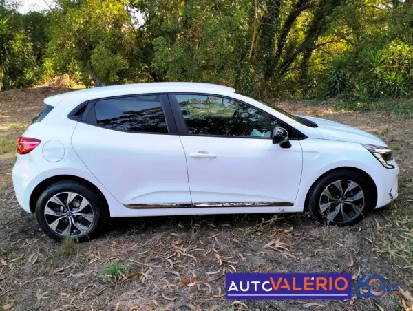Renault Clio 2023 - 15950 EUR, 55104 km - AUTO.MOTO.pt - 55104km - foto 6 de 31