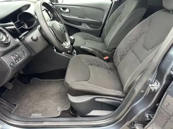 Renault Clio 2019 - 11490 EUR, 113000 km - AUTO.MOTO.pt - 113000km - foto 11 de 19