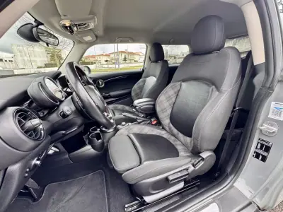 MINI Cooper 2018 - 21990 EUR, 165000 km - AUTO.MOTO.pt - 165000km - foto 26 de 31