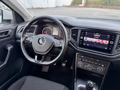 Volkswagen T-Roc 2020 - 23500 EUR, 88000 km - AUTO.MOTO.pt - 88000km - foto 17 de 27