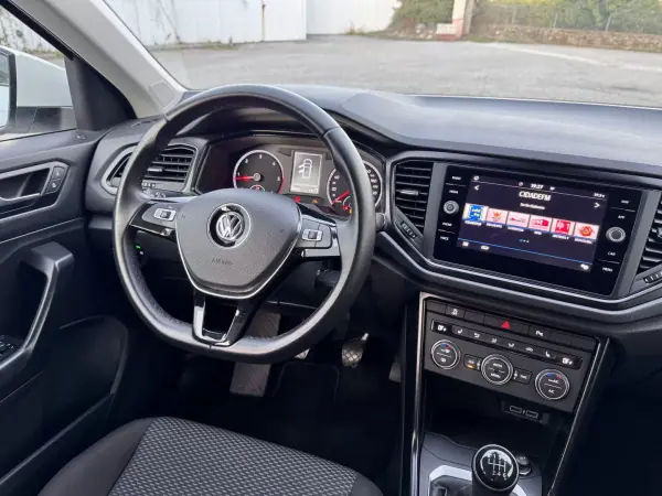 Volkswagen T-Roc 2020 - 23500 EUR, 88000 km - AUTO.MOTO.pt - 88000km - foto 17 de 27