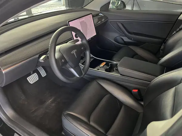 Tesla Model 3 2020 - 29800 EUR, 96238 km - AUTO.MOTO.pt - 96238km - foto 6 de 19