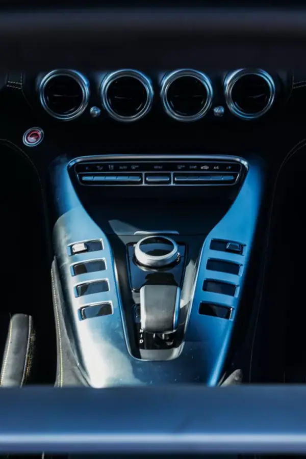 Mercedes-Benz AMG GT 2019 - 197500 EUR, 43000 km - AUTO.MOTO.pt - 43000km - foto 6 de 15