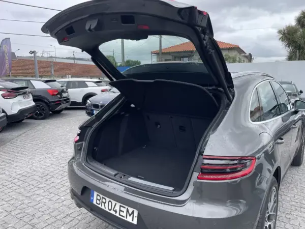 Porsche Macan 2014 - 34900 EUR, 215608 km - AUTO.MOTO.pt - 215608km - foto 22 de 41