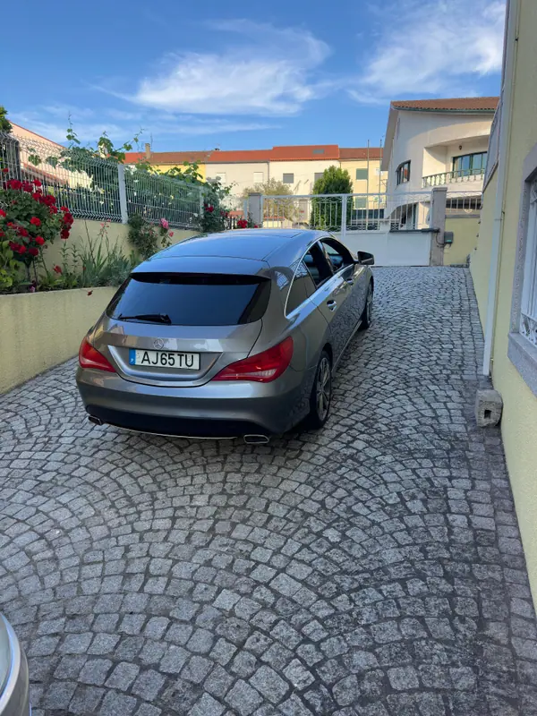 Mercedes-Benz CLA 180 Shooting Brake d Urban 2015 Diesel