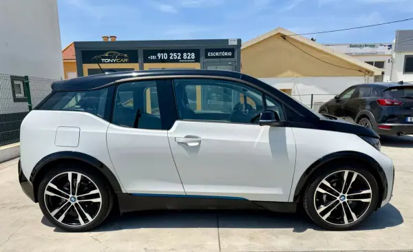 BMW i3 2021 - 25490 EUR, 33600 km - AUTO.MOTO.pt - 33600km - foto 2 de 27