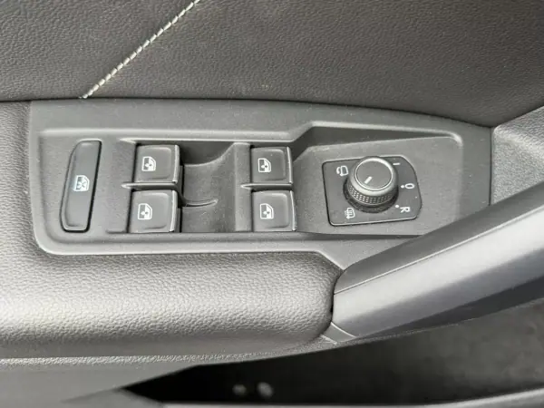 Volkswagen Tiguan 2022 - 33900 EUR, 71516 km - AUTO.MOTO.pt - 71516km - foto 4 de 21