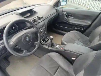Renault Laguna 2007 - 3500 EUR, 230000 km - AUTO.MOTO.pt - 230000km - foto 22 de 23