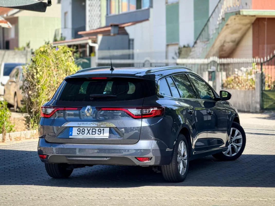 Renault Mégane 2019 - 12590 EUR, 170000 km - 170000km - foto 2 de 12