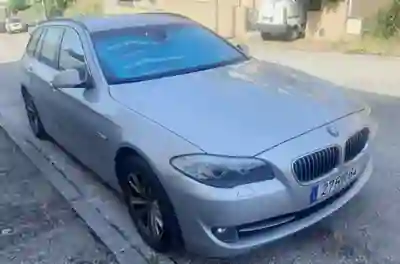 BMW 520 2011 - 11500 EUR, 315000 km - AUTO.MOTO.pt - 315000km - foto 4 de 6