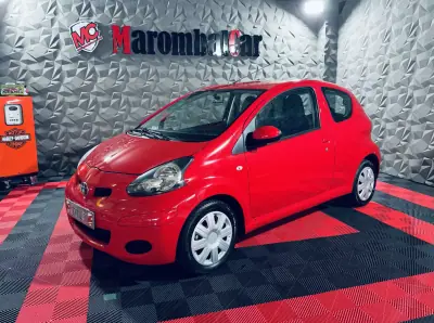 Toyota Aygo 2009 - 4990 EUR, 101120 km - AUTO.MOTO.pt - 101120km - foto 6 de 21